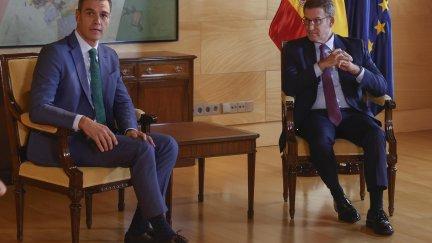 Casi una hora de encuentro entre Sánchez y Feijóo ha constatado que las posturas siguen alejadas. / EFE
