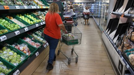 Los alimentos mantienen su crecimiento interanual por encima del 10%. / Europa Press. Fernando Sánchez