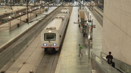 Imagen de archivo de un tren regional en la estación Delicias de Zaragoza.