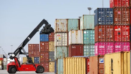 Contenedores en la terminal intermodal de Plaza (Zaragoza). / Gobierno de Aragón