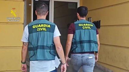 La Guardia Civil ha detenido en la provincia de Valencia a nueve personas e investiga a otras cinco por extorsionar a vecinos de Huesca.