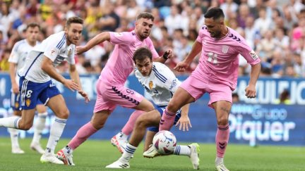 Francho Serrano durante el encuentro ante el Eldense.
