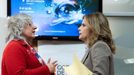 Las directoras generales de Ciencia y Política Educativa presentando el programa de actividades. / Gobierno de Aragón