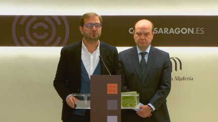 Los portavoces del PP y de Vox en las Cortes este martes.