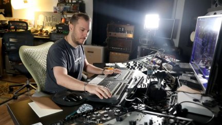 Diego García en su estudio. / Rubén Losada