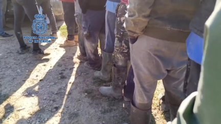 Los trabajadores vivían hacinados y no tenían contrato de trabajo. / Policía Nacional