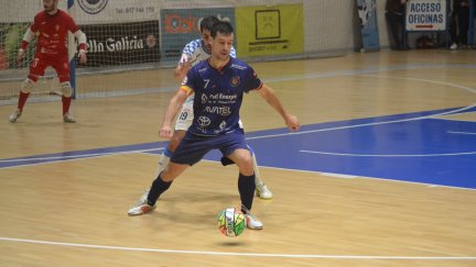 Primera mitad del partido. Imagen: Twitter O Parrulo Ferrol.