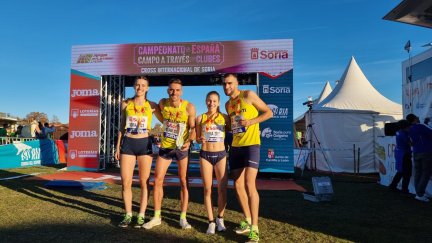 El relevo mixto del Alcampo Scorpio 71 se ha llevado la medalla de plata.