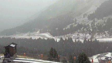 Vientosfuertes y nieve en el Pirineo durante este miércoles.