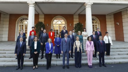 Foto oficial del nuevo Gobierno de España. / EFE. Juan Carlos Hidalgo