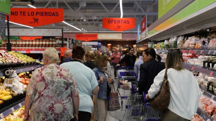 Imagen de archivo de un supermercado en anteriores campañas de recogida de alimentos. / Europa Press
