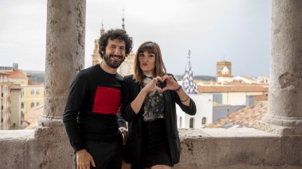 Los cantautores Marwan y Rozalén aparecen en el documental 'Terapia de parejas'. / Camino Ivars.