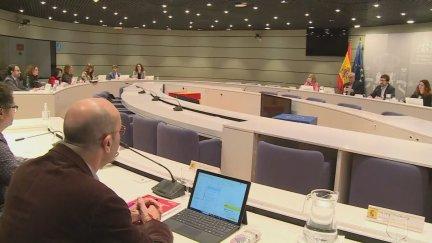 Gobierno, sindicatos y patronal se han reunido este jueves.