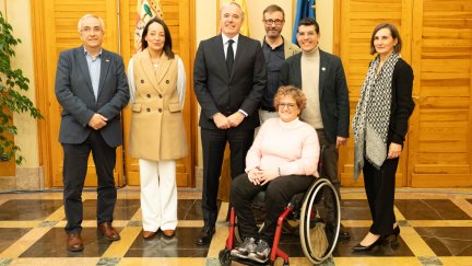 Firma del acuerdo entre el Gobierno de Aragón y CERMI por la discapacidad. / Fabián Simón