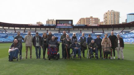 Una decena de residentes han acudido a La Romareda para estimular sus recuerdos en un acto solidario