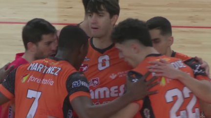 Imagen del encuentro entre el Pamesa Teruel Voleibol y el Club Vóley Palma