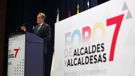 El presidente de la DPZ, Juan Antonio Sánchez Quero, en el VII Foro de Alcaldes y Alcaldesas de la provincia de Zaragoza. / DPZ