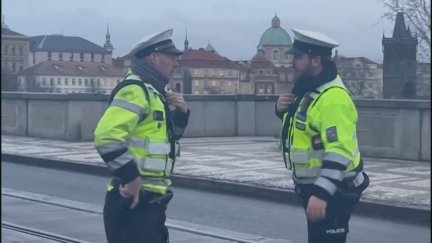 El tiroteo que este jueves mató al menos a 15 personas e hirió a otras 24 en pleno centro de Praga ha conmocionado a la sociedad checa.