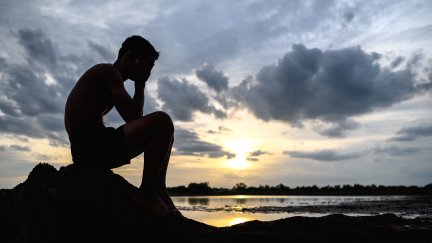 El 58% de los jóvenes españoles se sienten solos. / Freepik