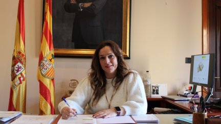Noelia Herrero es licenciada en Medicina y Cirugía por la Universidad de Zaragoza y tiene el título de especialista en Contabilidad y Auditoria de las Administraciones Públicas Territoriales.