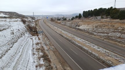 La autovía A-23, totalmente despejada este sábado a la altura de Calamocha (Teruel).