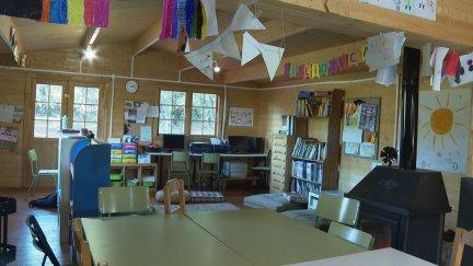 Interior de la escuela de Caneto (Huesca).