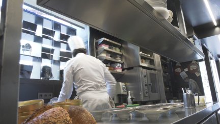 Dos estrellas Michelin aragoneses buscan cocinero.
