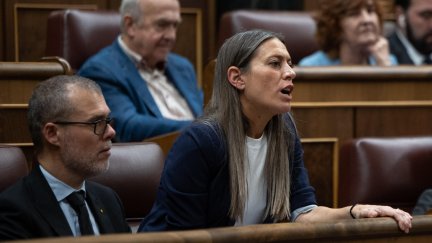 La portavoz de Junts Miriam Nogueras en el pleno del Congreso de los Diputados este martes. / EFE.