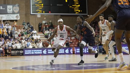 Una imagen del encuentro de la primera vuelta de esta segunda fase de la competición.