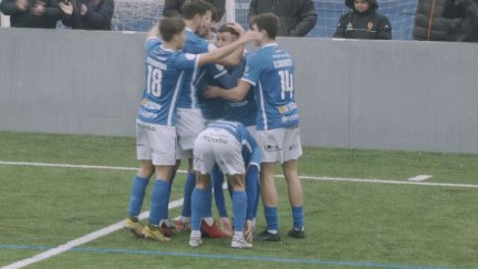 La plantilla del Utebo FC celebrando el gol
