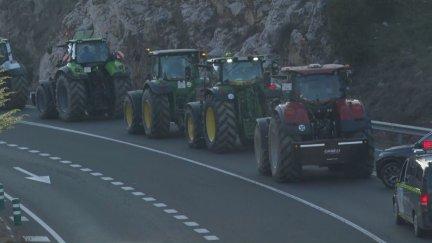 Los tractores han ralentizado el tráfico en la N-330 en la provincia de Huesca.
