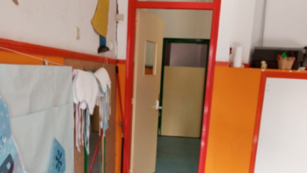 Grieta en el interior de la Escuela Infantil del Carmen en Calatayud.
