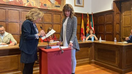 Lorena Cajal ha tomado posesión como nueva alcaldesa de Biescas.
