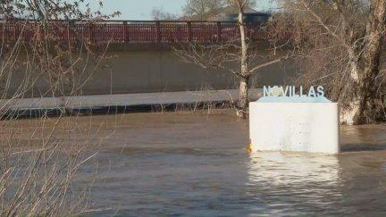 El Ebro este miércoles a su paso por la localidad aragonesa de Novillas.