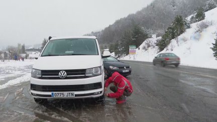 Obligatorio el uso de cadenas en varias carreteras aragonesas.
