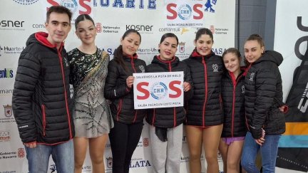 Imagen de las seis patinadoras del CH Jaca participantes en Huarte.