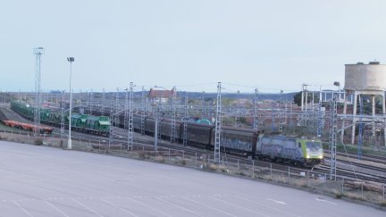 Trenes de mercancías en Zaragoza.