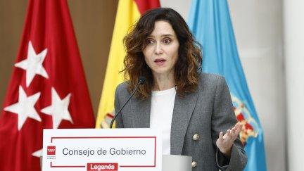 La presidenta de la Comunidad de Madrid durante su rueda de prensa. / EFE. Rodrigo Jiménez