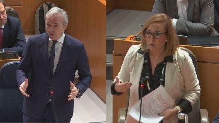 Jorge Azcón y Mayte Pérez durante la sesión de control al Gobierno.
