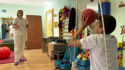 100 personas trabajan en Aspace para mejorar la calidad de vida de los enfermos con parálisis cerebral