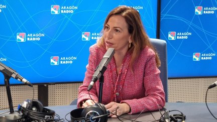 Natalia Chueca durante la entrevista en el programa Buenos Días de Aragón Radio.