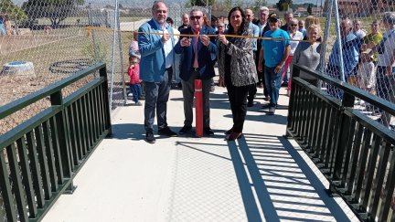 Inauguración del nuevo andador en el barrio zaragozano de Villarrapa.