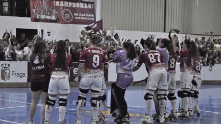 Las jugadoras del CP Esneca Fraga celebran su pase a la Final Four de la Champions.