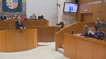 El presidente de Aragón ha respondido en la sesión de control en las Cortes a las preguntas de la oposición.