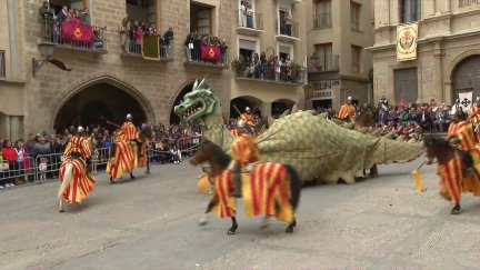 Acto del vencimiento del dragón en Alcañiz.