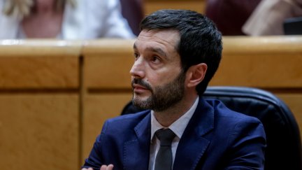 El ministro de Derechos Sociales, Consumo y Agenda 2030, Pablo Bustinduy en el Senado. / Europa Press.
