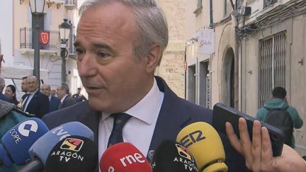 Jorge Azcón ha respondido a las acusasiones del informe de la ONU durante su visita a Jaca.