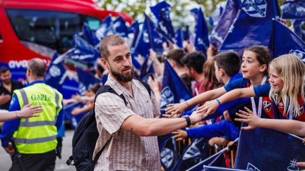 Imagen del recibimiento en El Alcoraz.