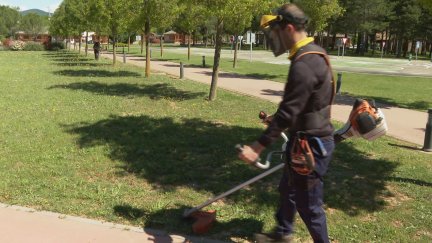 20 personas con discapacidad intelectual acuden a diario a los talleres del centro.