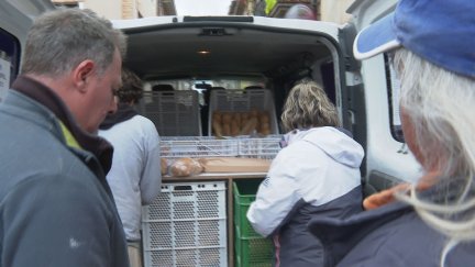 La panadería es uno de los servicios que más se echan de menos en los pueblos que ya no la tienen.